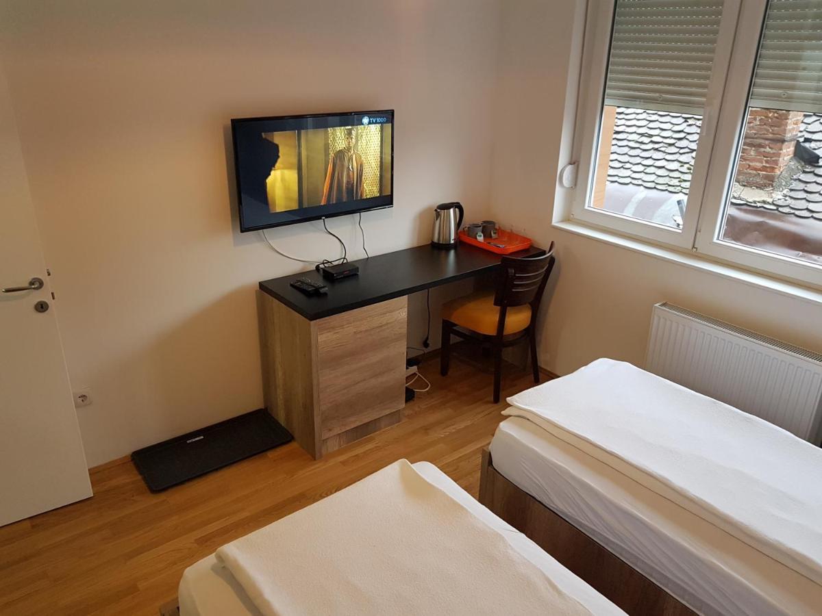 Apartmani Simic Quatro Valjevo Exteriör bild