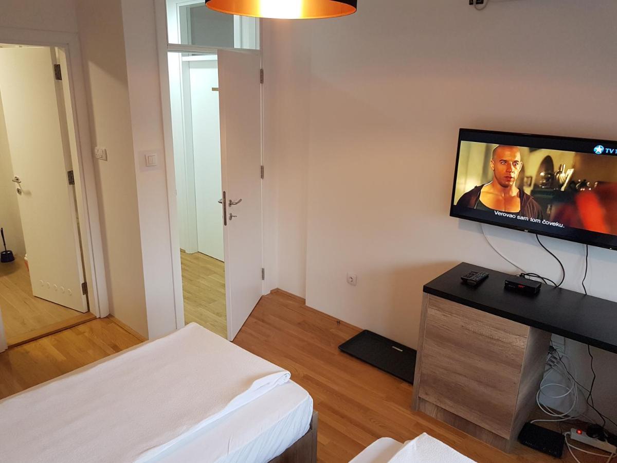 Apartmani Simic Quatro Valjevo Exteriör bild